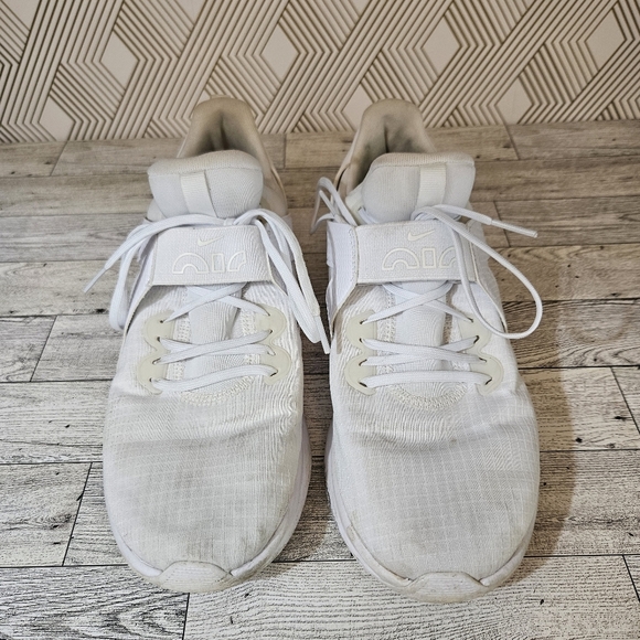 Nike Air Max Bella TR 5 Triple White Training Shoes DD9285-100 Women's Size 10 - Picture 3 of 7